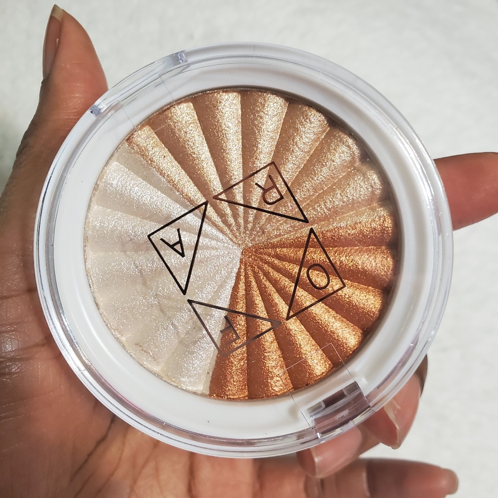 Nikkietutorials Everglow Highlighter
